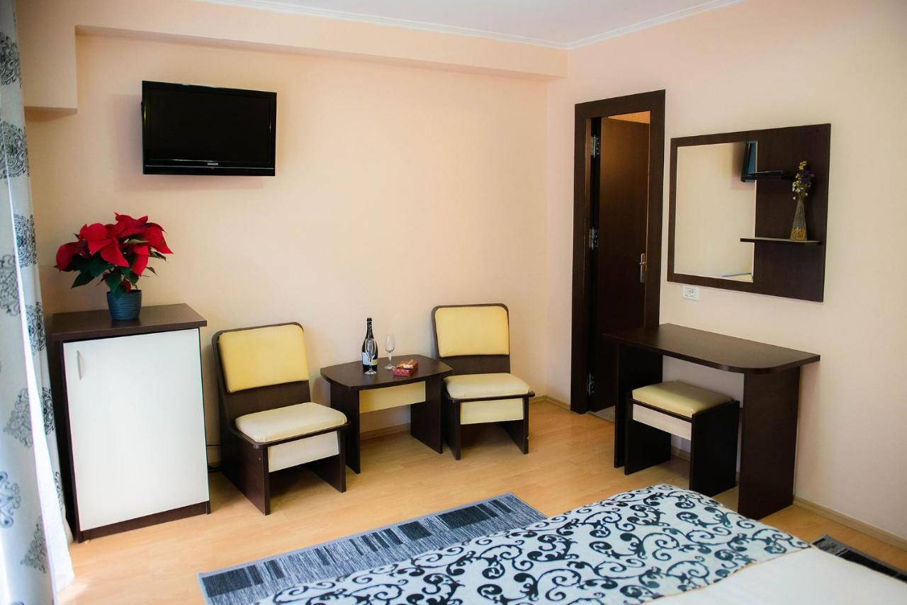 Hotel Casa Maia à Buşteni Extérieur photo